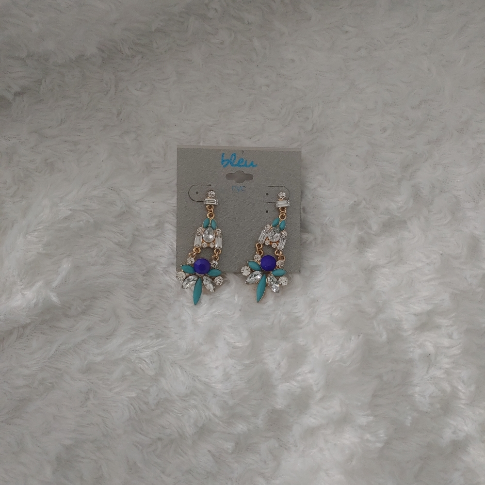 Earring - Picture 2 of 2